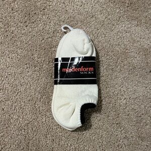 Maidenform White Ankle Socks